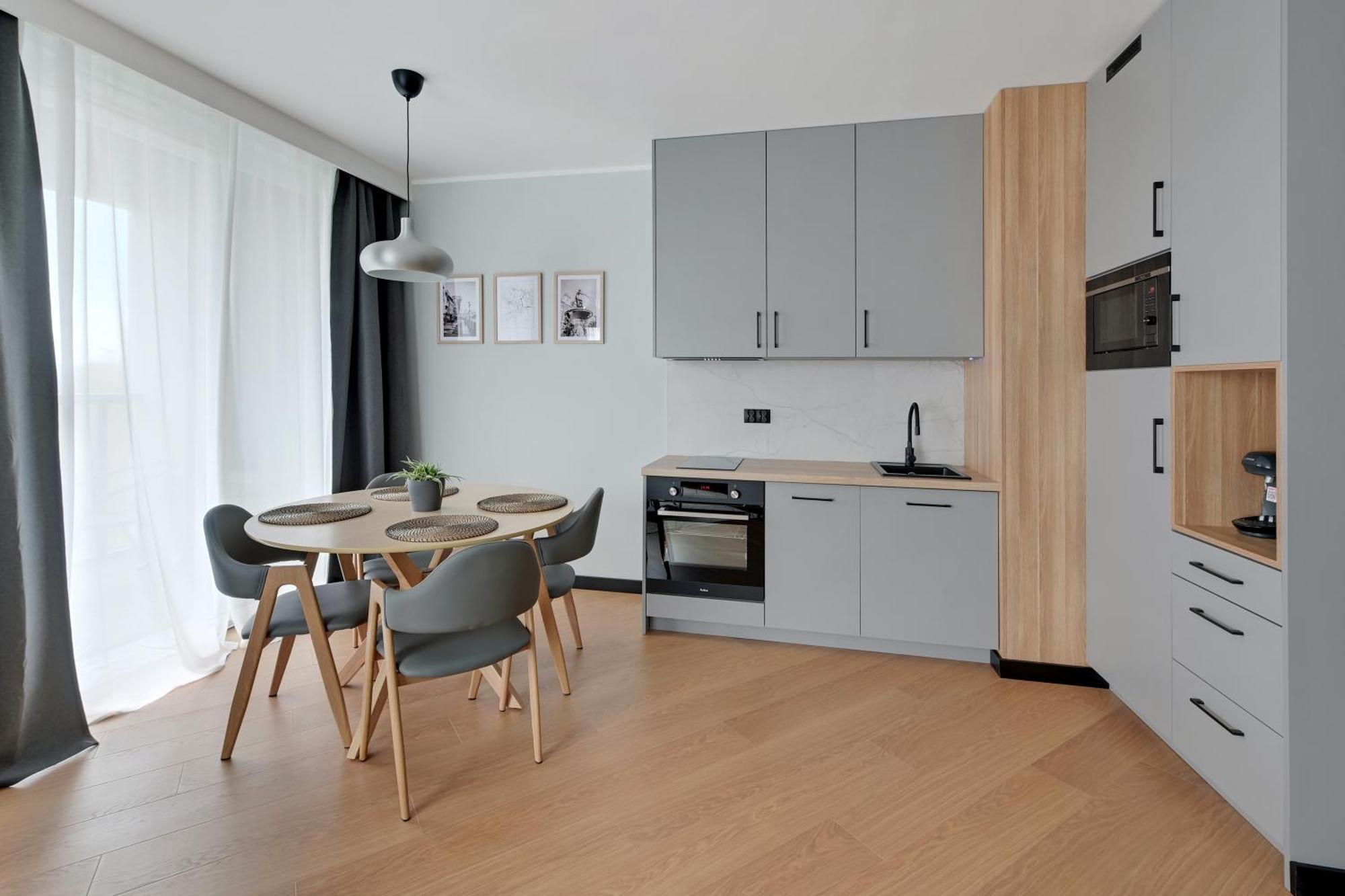 Rentplanet - Apartamenty Chlebova Gdansk Exterior photo